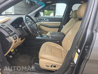 2016 Ford Explorer XLT - miniatura 7