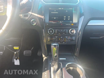2016 Ford Explorer XLT – miniatura 11