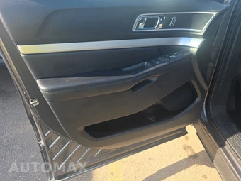 2016 Ford Explorer XLT – miniatura 9
