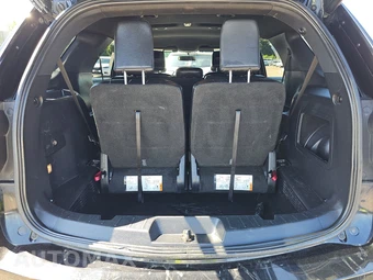 2016 Ford Explorer XLT - miniatura 17