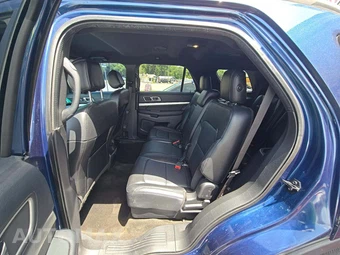 2016 Ford Explorer XLT – miniatura 13