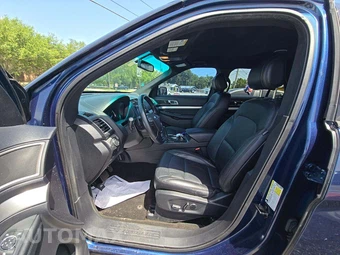 2016 Ford Explorer XLT – miniatura 6