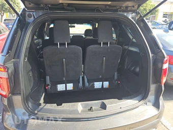 2016 Ford Explorer XLT - miniatura 18
