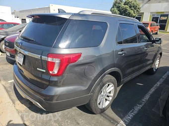2016 Ford Explorer XLT - miniatura 4