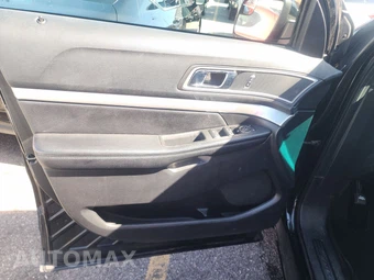 2016 Ford Explorer XLT – miniatura 9