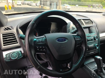 2016 Ford Explorer XLT – miniatura 10