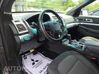 2016 Ford Explorer XLT – miniatura 11