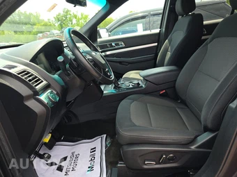 2016 Ford Explorer XLT – miniatura 7