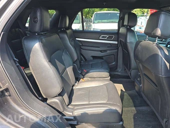 2016 Ford Explorer XLT - miniatura 17