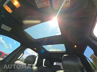 2016 Ford Explorer XLT - miniatura 11