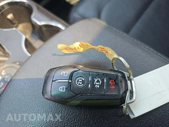2016 Ford Explorer XLT - miniatura 8