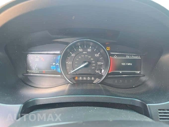2016 Ford Explorer XLT - miniatura 9