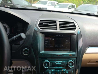2016 Ford Explorer XLT - miniatura 10