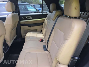 2016 Ford Explorer XLT - miniatura 13