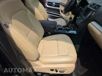 2016 Ford Explorer XLT - miniatura 19