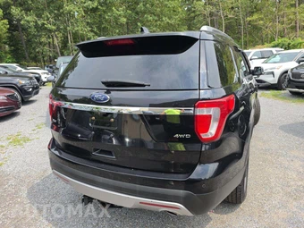 2016 Ford Explorer XLT - miniatura 3