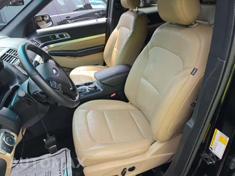 2016 Ford Explorer XLT - miniatura 6