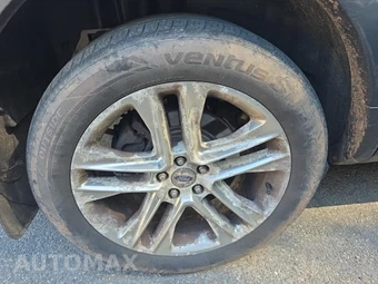 2016 Ford Explorer XLT – miniatura 10