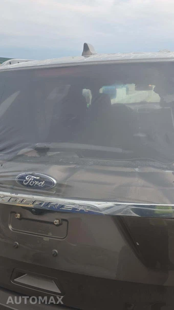2016 Ford Explorer XLT - miniatura 24