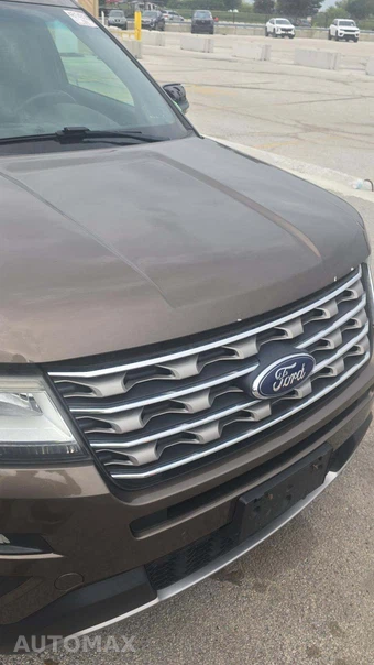 2016 Ford Explorer XLT - miniatura 32