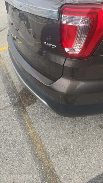 2016 Ford Explorer XLT - miniatura 34