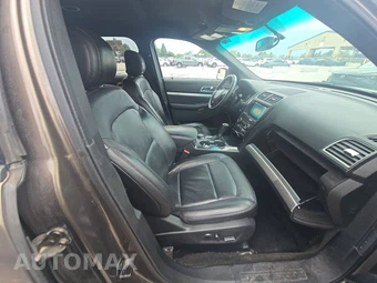 2016 Ford Explorer XLT - miniatura 8