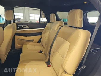 2016 Ford Explorer XLT – miniatura 13