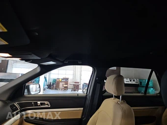 2016 Ford Explorer XLT – miniatura 17
