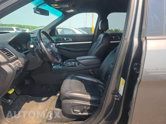 2016 Ford Explorer XLT – miniatura 7