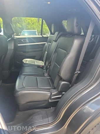 2016 Ford Explorer XLT – miniatura 16