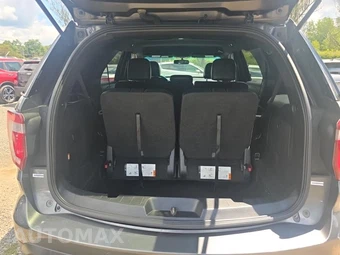 2016 Ford Explorer XLT – miniatura 19