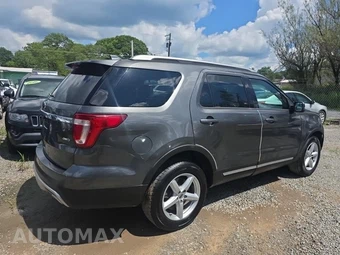 2016 Ford Explorer XLT – miniatura 4
