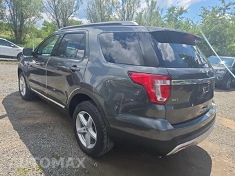 2016 Ford Explorer XLT – miniatura 6