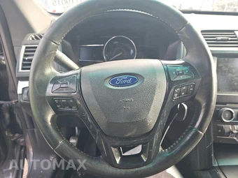 2016 Ford Explorer XLT - miniatura 13