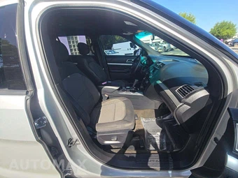 2016 Ford Explorer XLT – miniatura 16