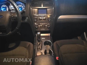 2016 Ford Explorer XLT – miniatura 11