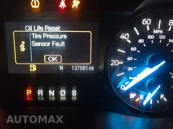 2016 Ford Explorer XLT – miniatura 12