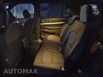 2016 Ford Explorer XLT – miniatura 13