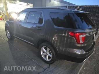 2016 Ford Explorer XLT – miniatura 6