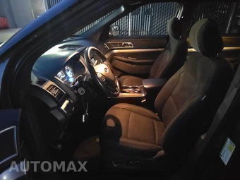2016 Ford Explorer XLT – miniatura 7