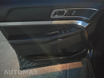 2016 Ford Explorer XLT – miniatura 9
