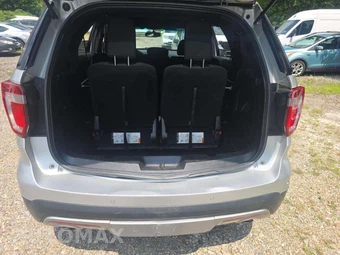 2016 Ford Explorer XLT - miniatura 15