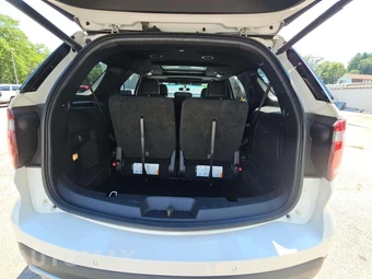 2016 Ford Explorer XLT - miniatura 15