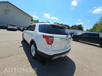 2016 Ford Explorer XLT - miniatura 2