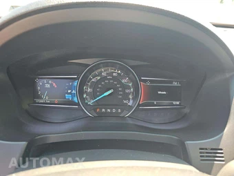 2016 Ford Explorer XLT - miniatura 9