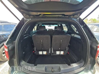2016 Ford Explorer XLT - miniatura 18