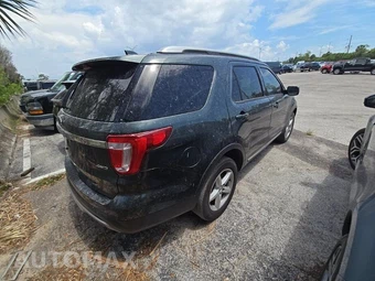 2016 Ford Explorer XLT - miniatura 3