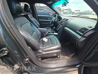 2016 Ford Explorer XLT - miniatura 8
