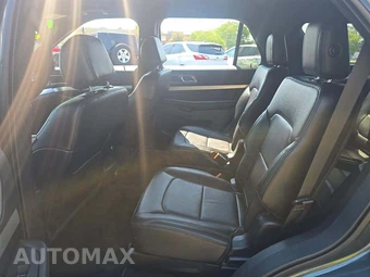 2016 Ford Explorer XLT - miniatura 10