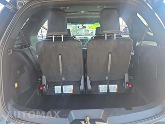 2016 Ford Explorer XLT - miniatura 12